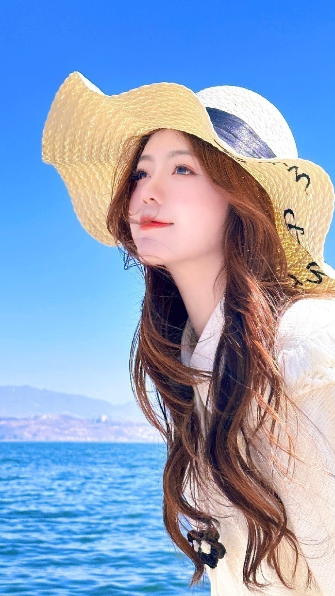 牙医经历激发导演灵感，《黑色孤儿》中权力控制戏份备受关注